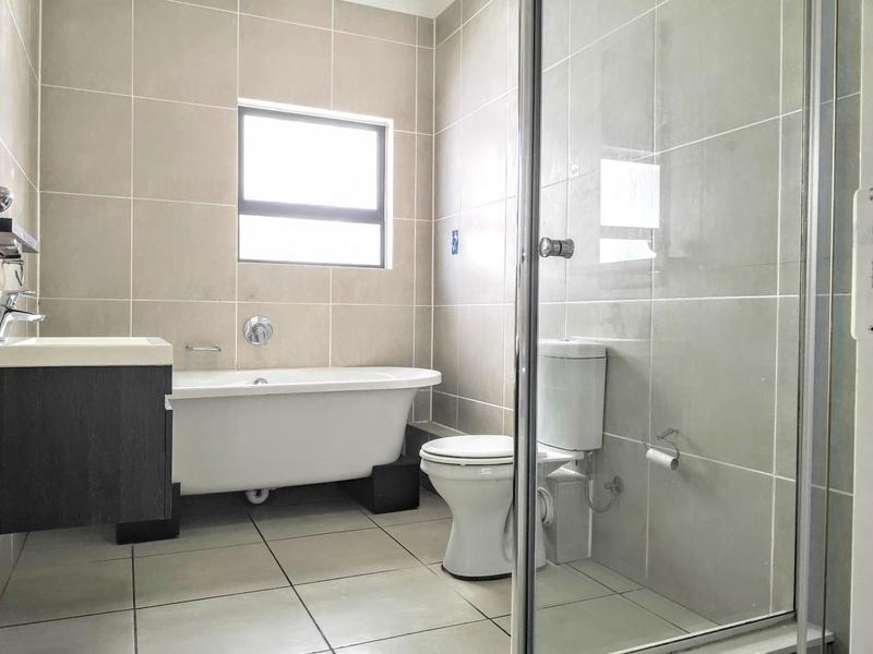 To Let 2 Bedroom Property for Rent in Sandown Western Cape